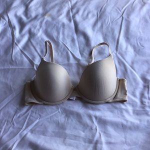 Used women’s bra 38B